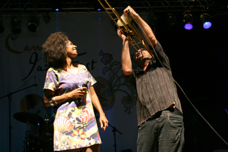 Izzy Gordon e Bocato